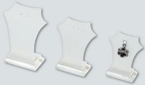 22405 pleksi podstavek za obeske (40 x 23 x 68 +36 x 20 x 58 + 31 x 18 x 48 mm)