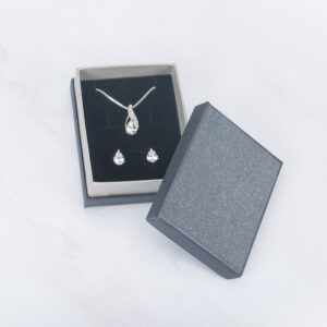 12250 embalaža za verižico, uhane, obesek (60 x 75 x 28 mm)