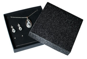 16270 embalaža za komplet, ogrlico, verižico, uhane (145 x 145 x 30 mm)