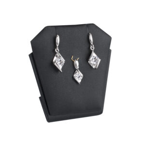 214140 podstavek iz umetnega usnja za uhane, obesek (75 x 45 x 60 mm)