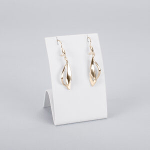 214170 podstavek imitacija usnja za uhane , verižico (55 x 42 x 80 mm)