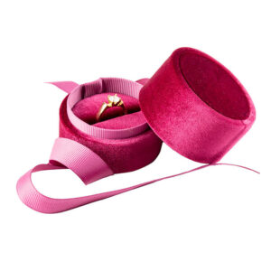 18200 embalaža iz žameta za prstan, uhane (58 x 58 x 53 mm)