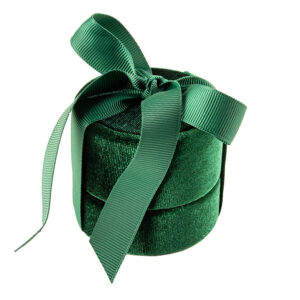 18210 embalaža iz žameta za uhane, obesek, verižico (58 x 58 x 53)