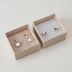 11410 kartonska embalaža za uhane, obesek (45 x 45 x 22 mm)